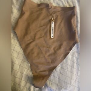 NWT Skims thongs mesh shapewear size M